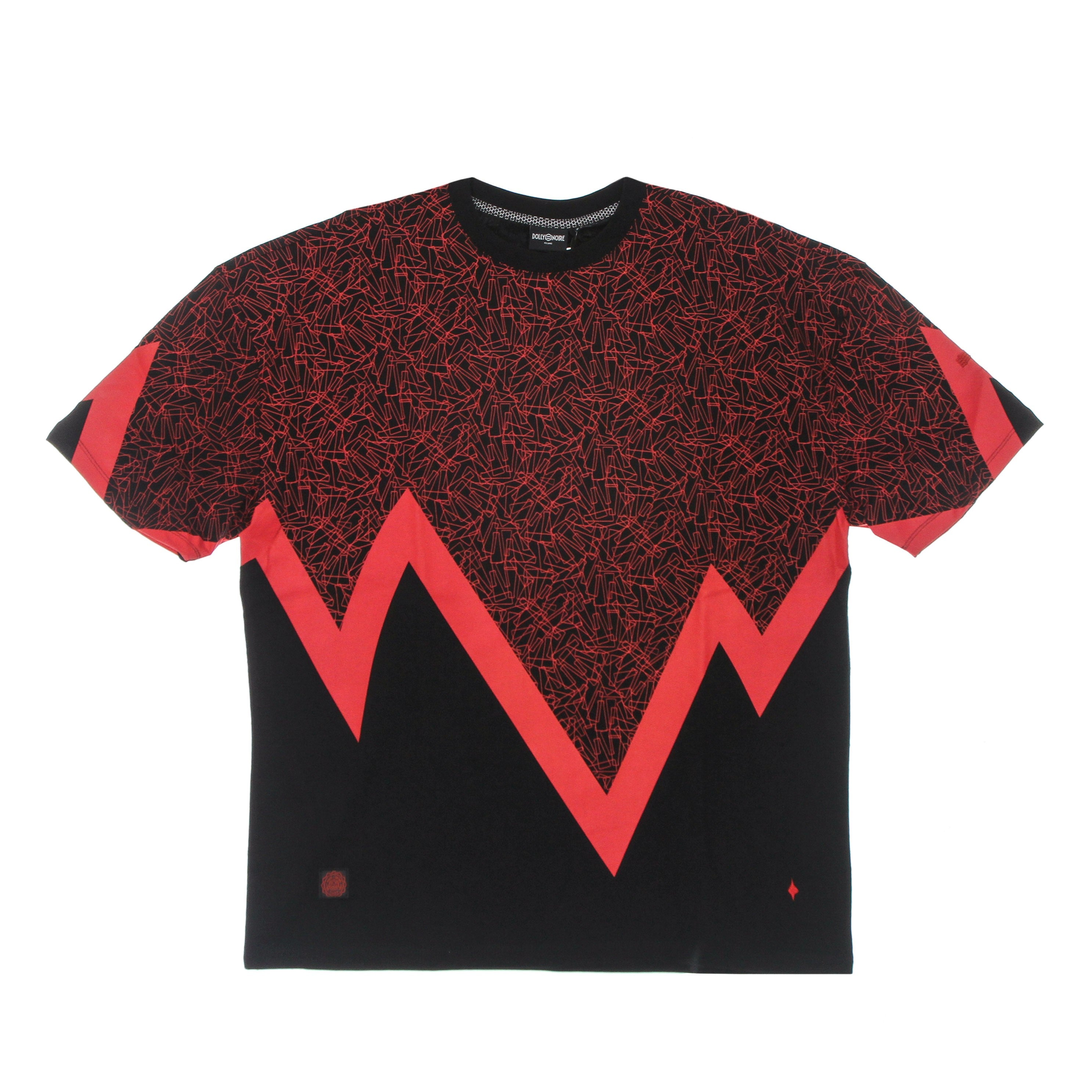 Banco sobre Tee X Camari Soda Negro/Rojo