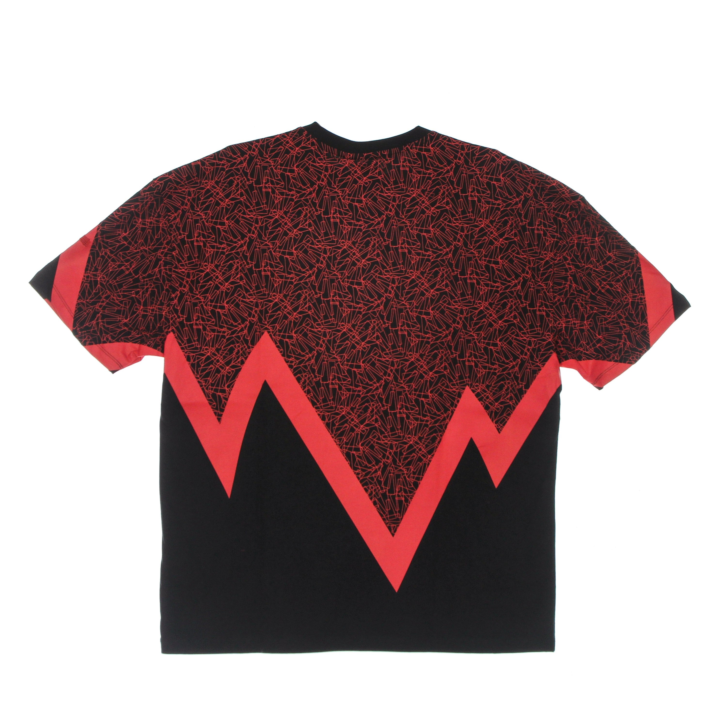 Banco sobre Tee X Camari Soda Negro/Rojo