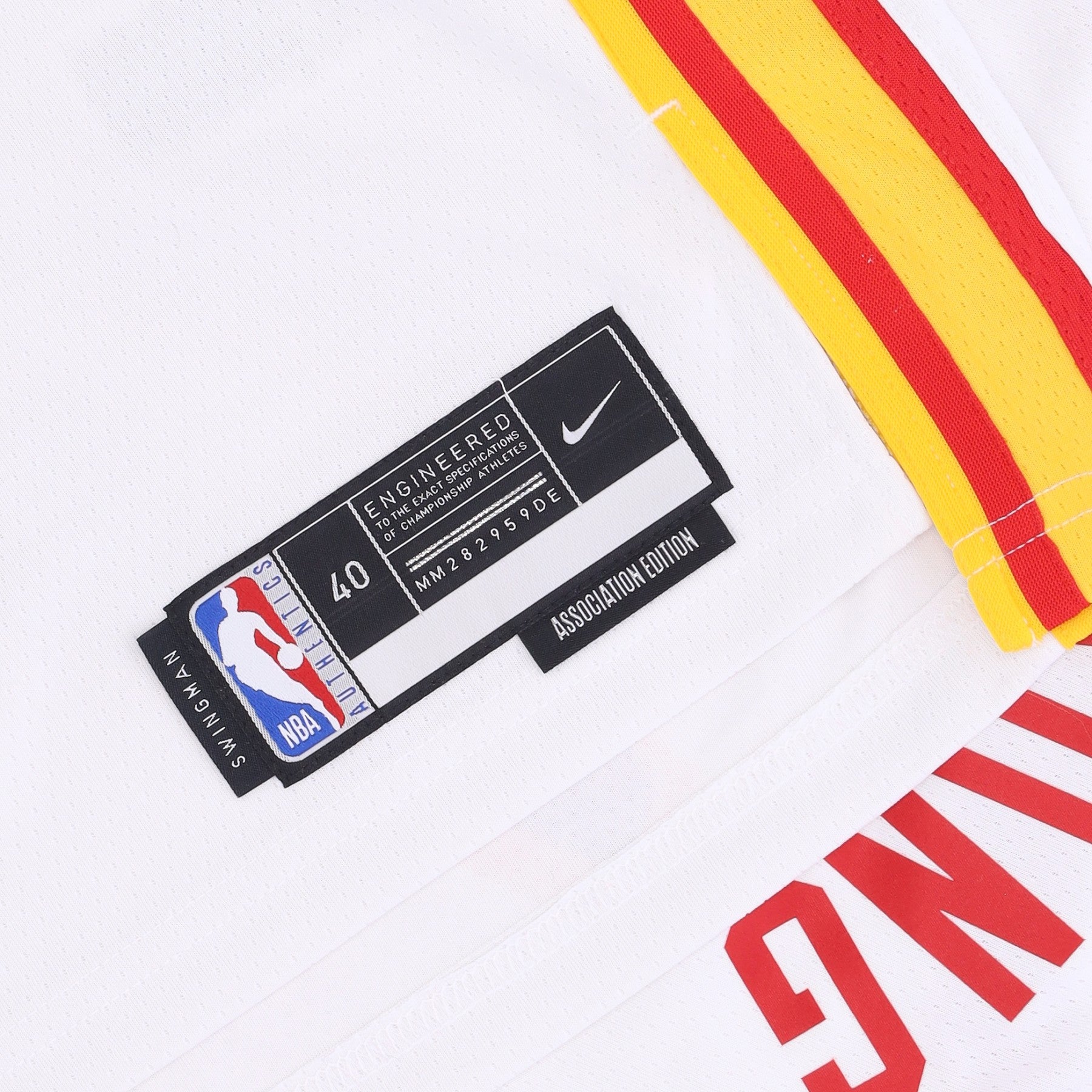 Nike Nba, Canotta Basket Uomo Nba Dri-fit Swingman Jersey Association Edition 2022/23 No 11 Trae Young Atlhaw, White